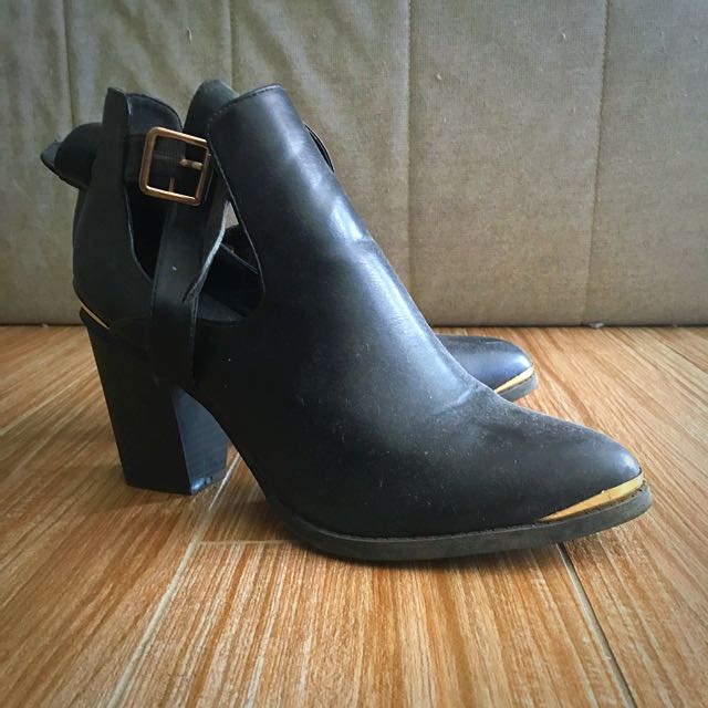 Girl Express Heeled Shoes Women s Fashion Shoes on Carousell