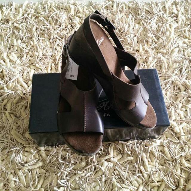 Clarks lizzie wedges new arrivals