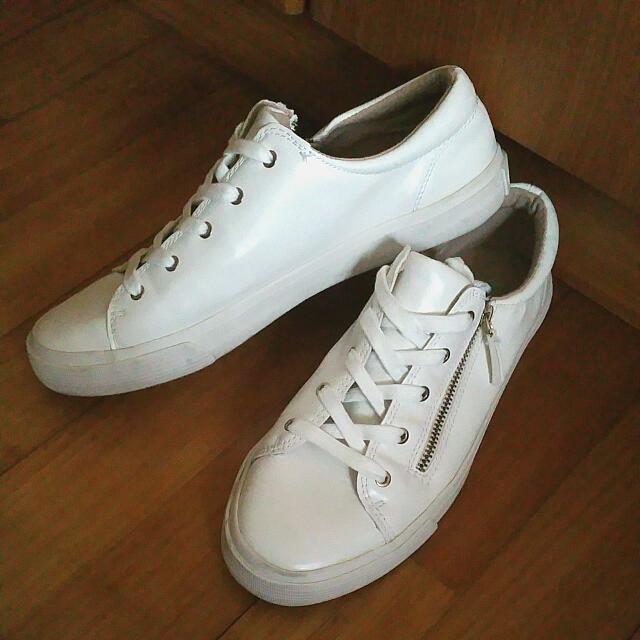 Stradivarius sneakers white hotsell