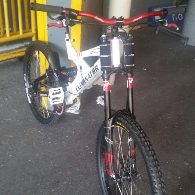 Azonic downhill hotsell bike
