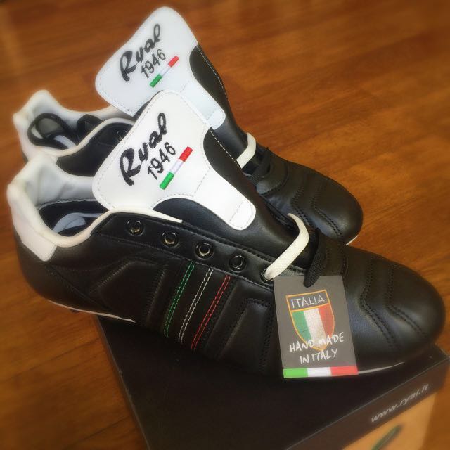Ryal soccer cleats store