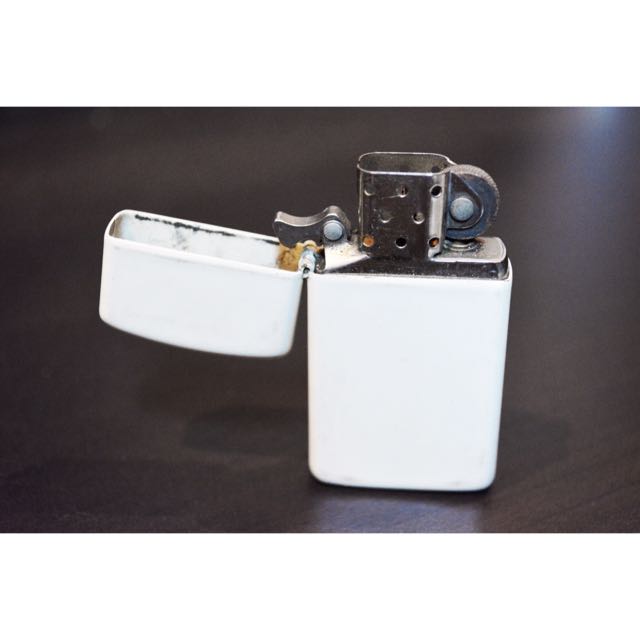 Zippo Original (White) (Category: Everything Else Others) located in Quezon City. Submitted by loadingunloading (Listing ID 64053411, Image 1). Description: .