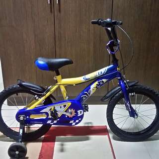 simply5dollars的商品正在carousell旋转拍卖上贩售