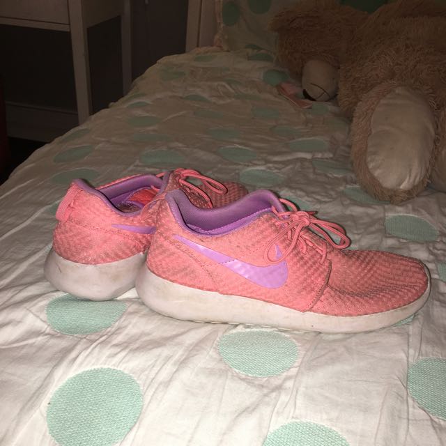 pink and purple roshes