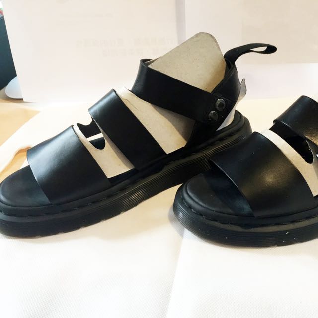 dr martens gryphon