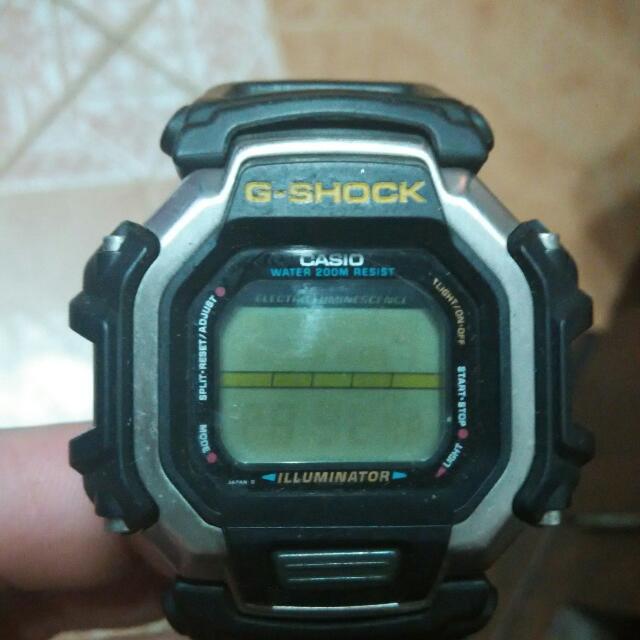 Rare Vintage G Shock DW 8140 (For Parts Only), Mobile Phones 