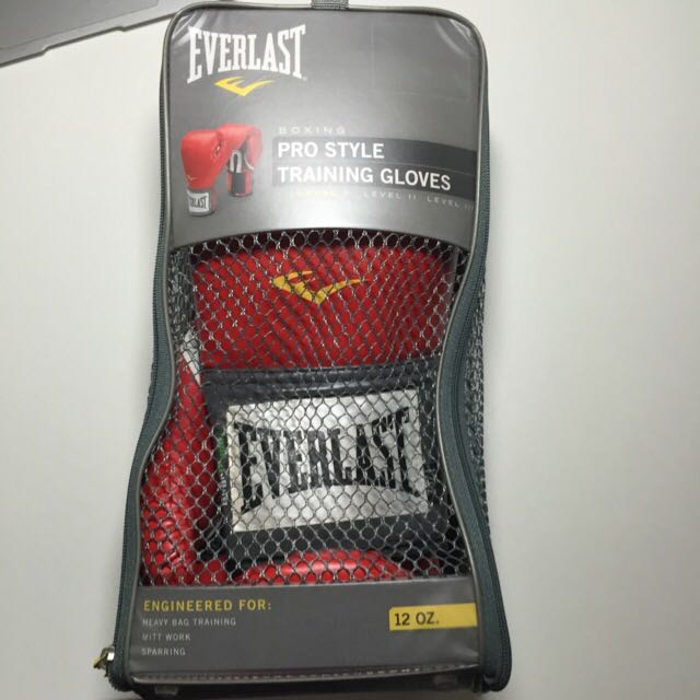 Everlast Boxing Gloves & Wraps, Sports, Sports Apparel on Carousell