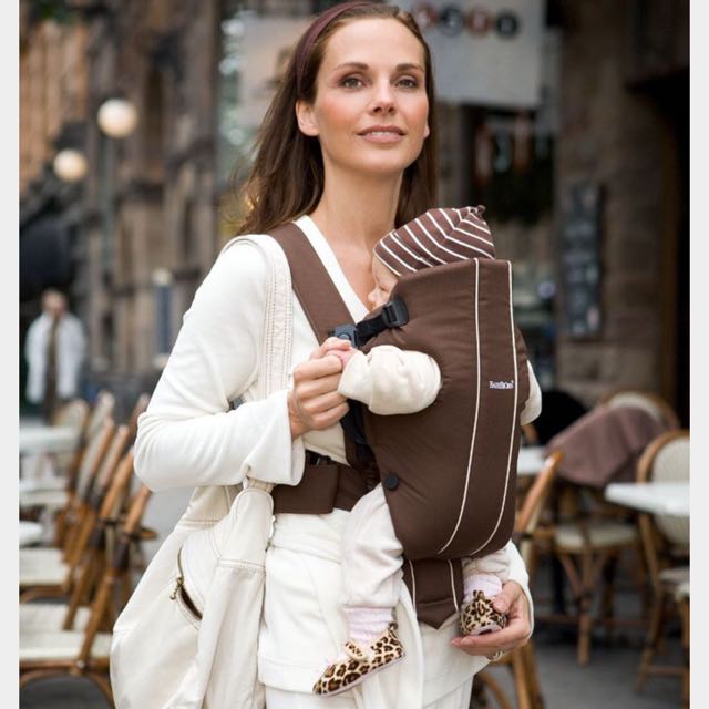 Baby bjorn carrier best sale brown