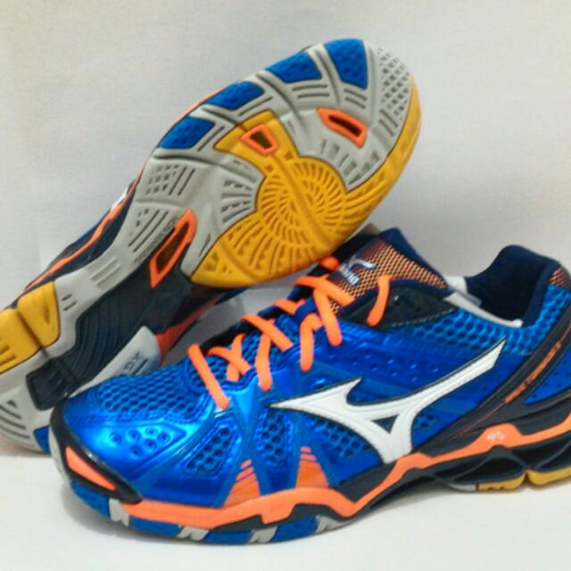 mizuno wave tornado 2016