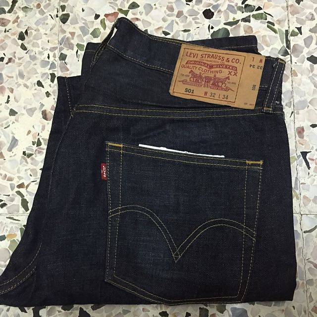 Levis 501 Pre-shrunk, Men's Fashion, Bottoms, Jeans on Carousell