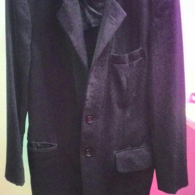 Sehelai Baju Kot Hitam Terpakai Yang Cantik Bersaiz M Buatan Dari