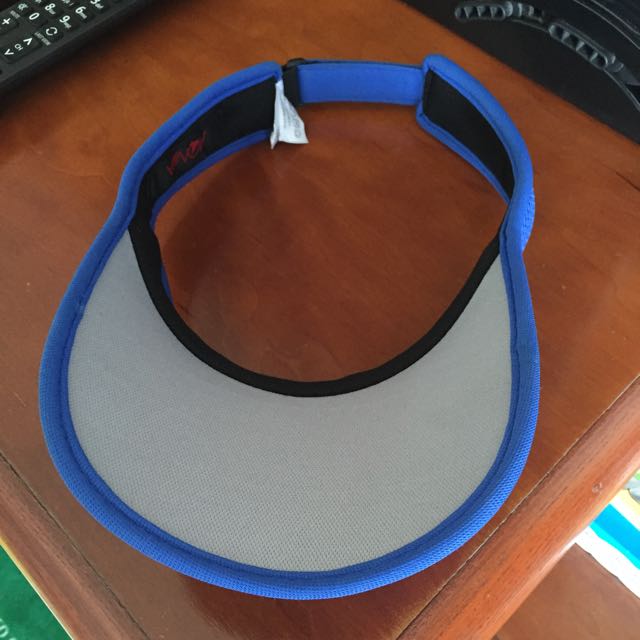Honma Blue Golf visor, Men's Fashion, Activewear on Carousell