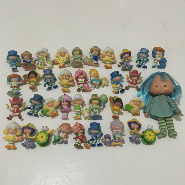 Huge Lot Of 33 Vintage Strawberry Shortcake Pvc Miniatures Blueberry Muffin Doll 4 Playhouses Toys Games On Carousell This is the blueberry muffin doll from the 1980's. huge lot of 33 vintage strawberry shortcake pvc miniatures blueberry muffin doll 4 playhouses
