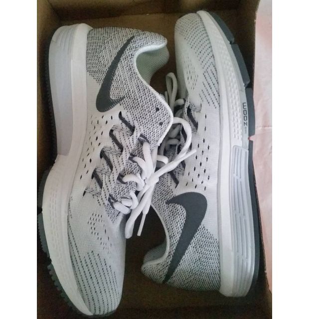 NEW Womens Nike Air Zoom Vomero 10 White shoes. Size AU 8.5 UK6 EUR40 Women s Fashion Shoes on Carousell