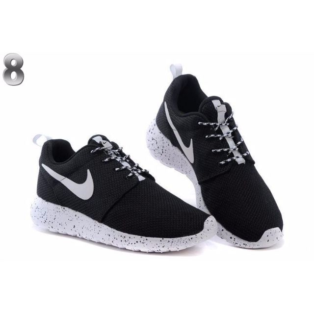 Nike Roshe Run Oreo Series Sibo Store! New Arrivals!, Women'S Fashion,  Footwear, Sneakers On Carousell