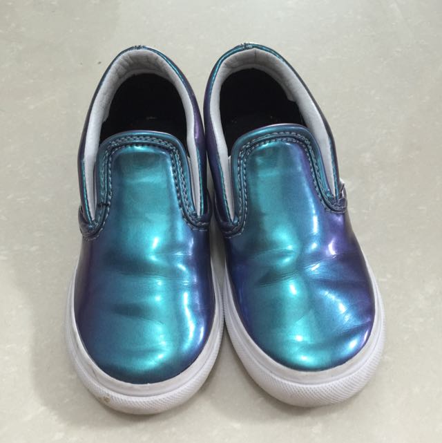 vans classic slip on patent leather blue iridescent