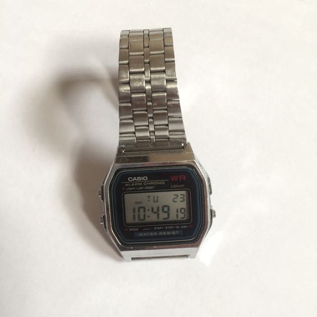 Casio Old School Watch, Men's Fashion, Watches & Accessories, Watches ...