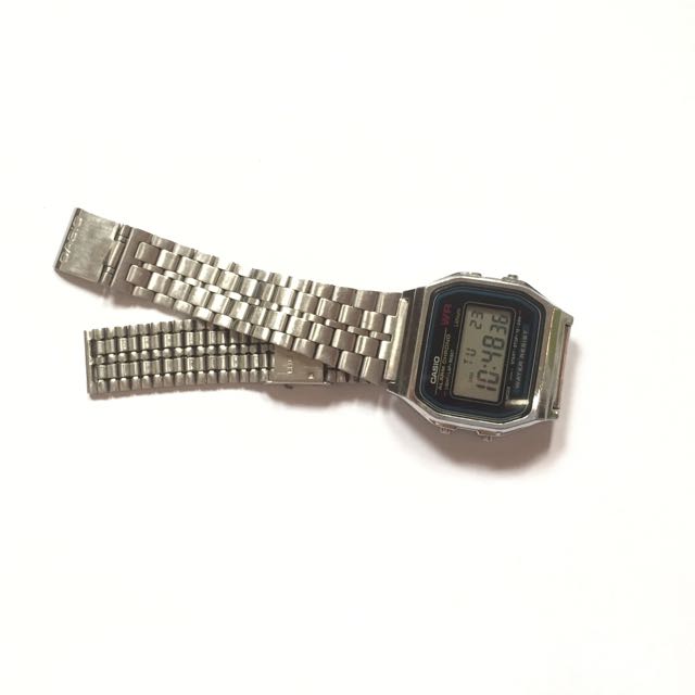 Casio Old School Watch, Men's Fashion, Watches & Accessories, Watches ...