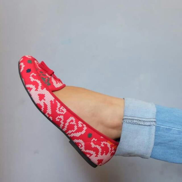 Batik Flats Rosemary, Women's Fashion, Footwear, Flats on Carousell