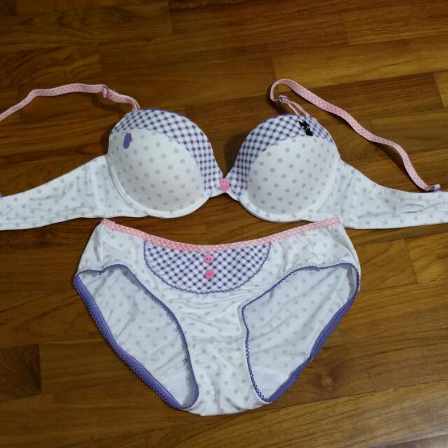 Reserved Brand New Young Hearts Bra Set Women S Fashion Clothes
