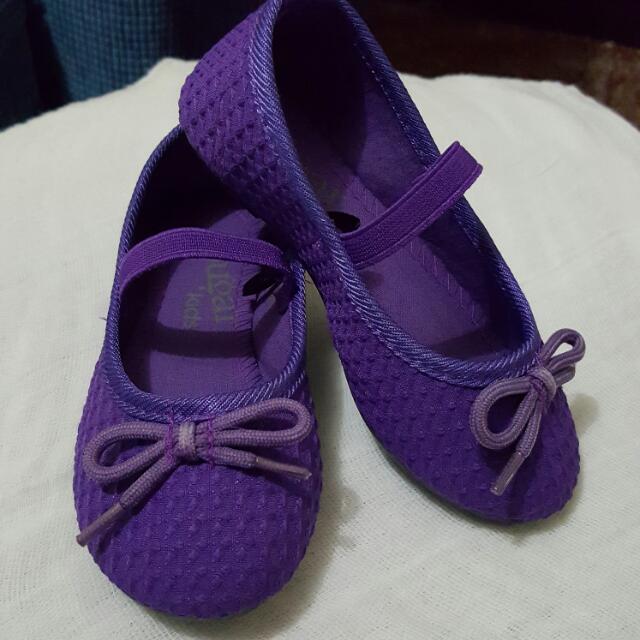 Purple infant best sale shoes