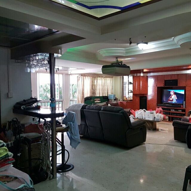 Jumbo flat At 293 Yishun Street 22 Property For Sale on Carousell