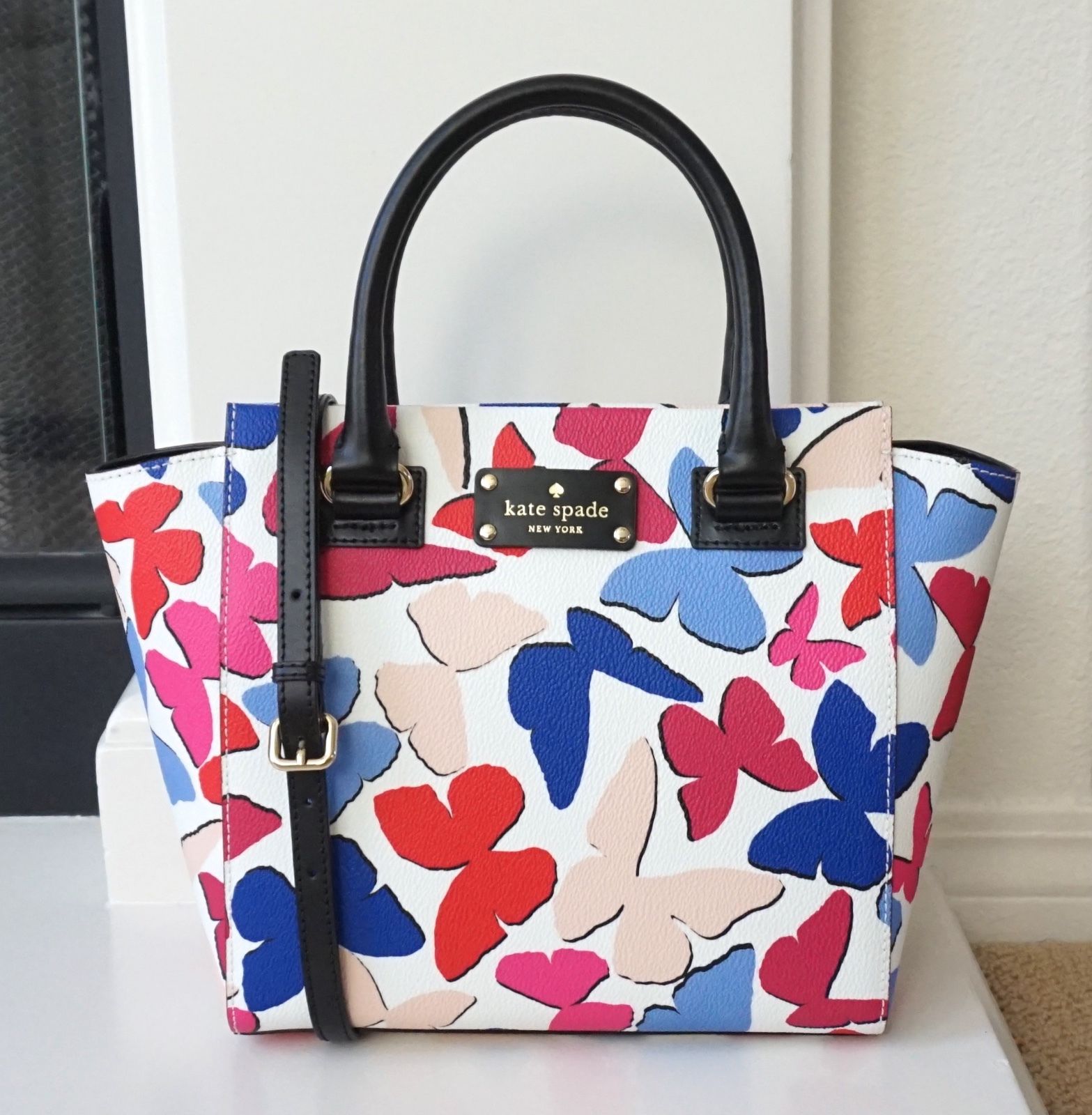 Kate Spade Small Camryn Wellesley Printed - Festive Butterfly S$248,  Women's Fashion, Bags & Wallets, Beach Bags on Carousell