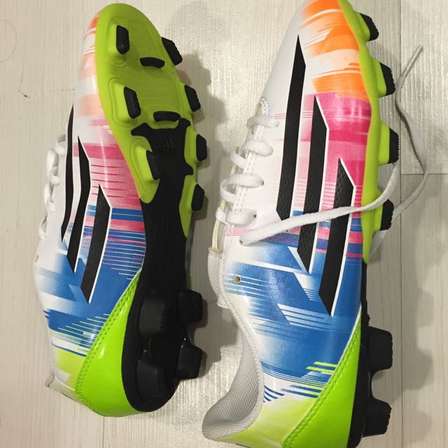 Messi store rainbow cleats