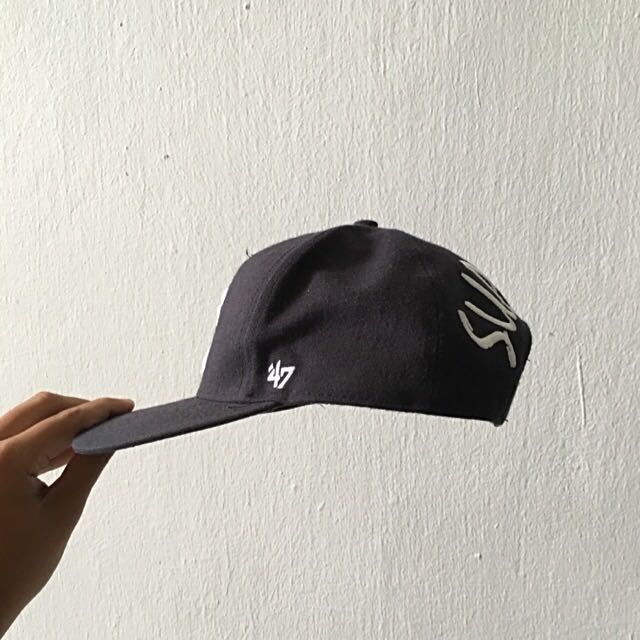 supreme yankees cap