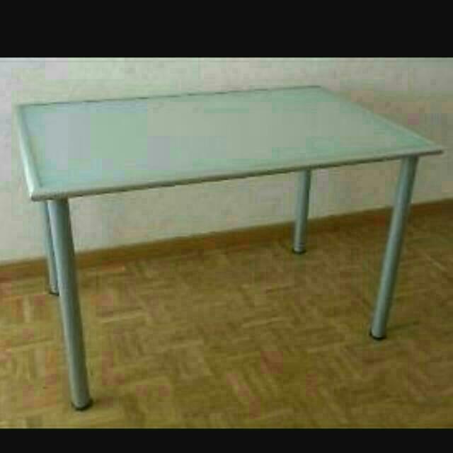Ikea vika lauri frosted cheap glass table