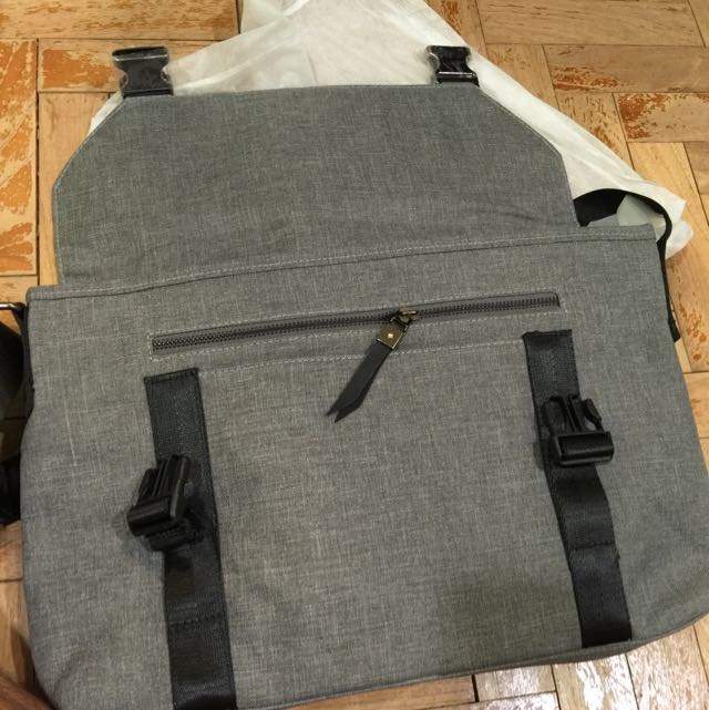 Zalora 2025 messenger bag
