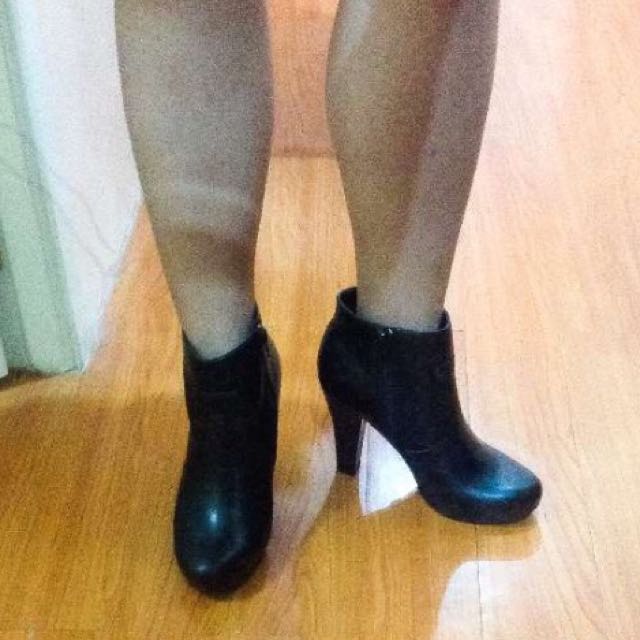 fioni black ankle boots