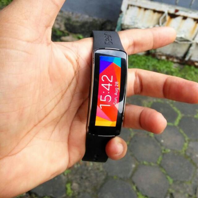 Samsung gear fit 2 second hand discount