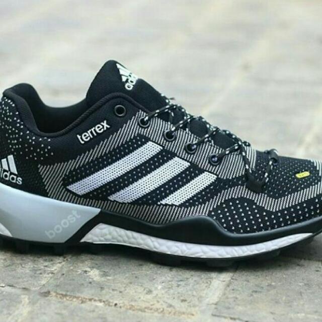 Sepatu Adidas Terrex Sepatu Cowok Sepatu Sport Fesyen Pria Sepatu Di Carousell