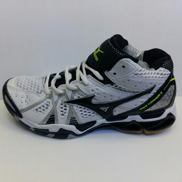 Sepatu mizuno 9 top