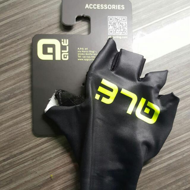 ale cycling gloves