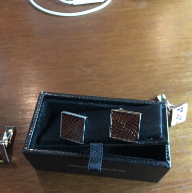 Cufflinks (Category: Cuff Links) located in Singapore. Submitted by thingsthingsthings (Listing ID 65764323, Image 3). Description: .