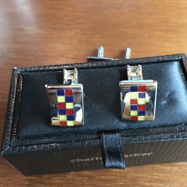 Cufflinks (Category: Cuff Links) located in Singapore. Submitted by thingsthingsthings (Listing ID 65764323, Image 2). Description: .