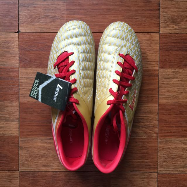 New Sepatu Futsal League Matrix Reloaded 2 Garuda Fg Olah Raga Baju Olahraga Di Carousell