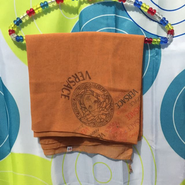 New Paris Motif Versace Women S Fashion Muslim Fashion On Carousell