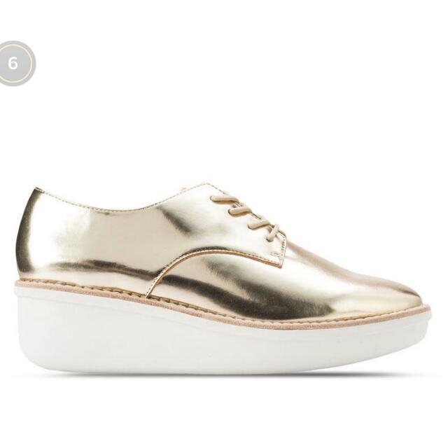 Aldo gold platform top shoes