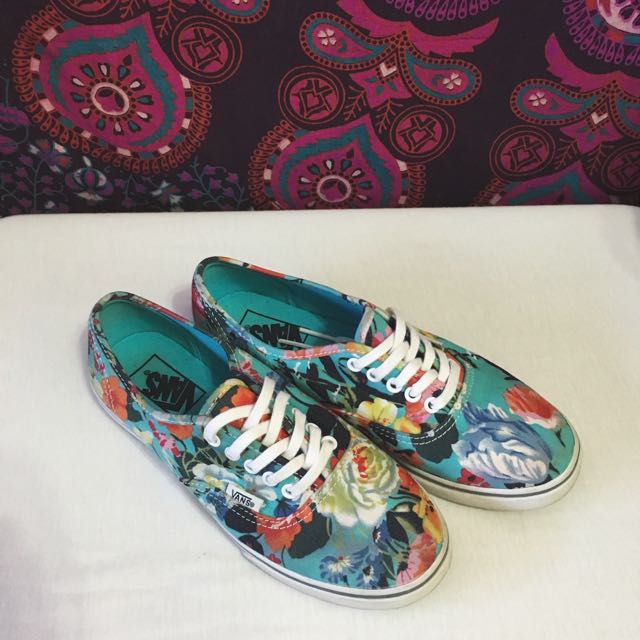 Lo pro floral vans store