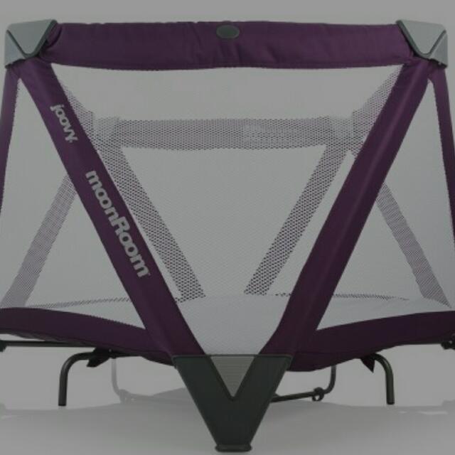 Joovy moon best sale room playard