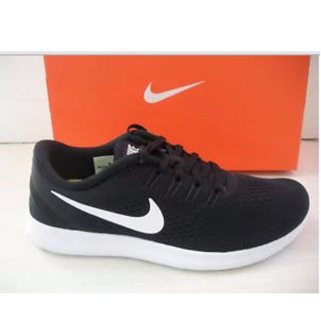 classic black and white nike running shoes