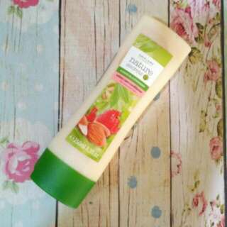 Nature Secrets Shampo Anti Dandruf With Butdock & Grapefruit