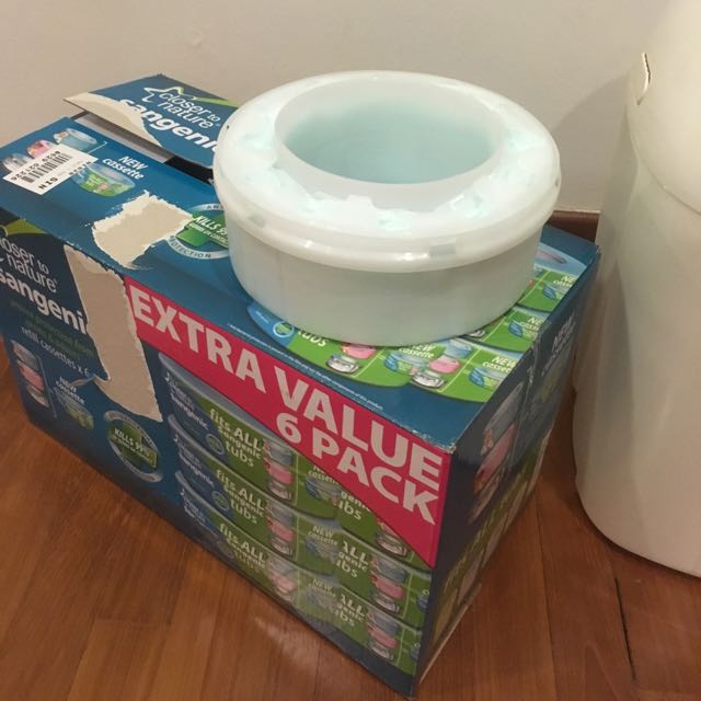 Sangenic Diaper Disposal System And 5 Refill Cassettes, Babies & Kids