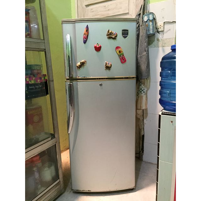 Kulkas Sharp 2 Pintu Elektronik Lainnya Di Carousell