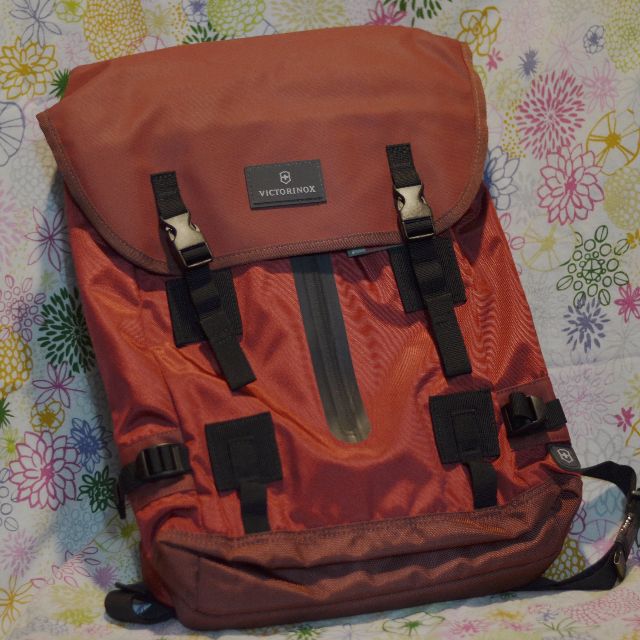 Flapover drawstring laptop backpack discount