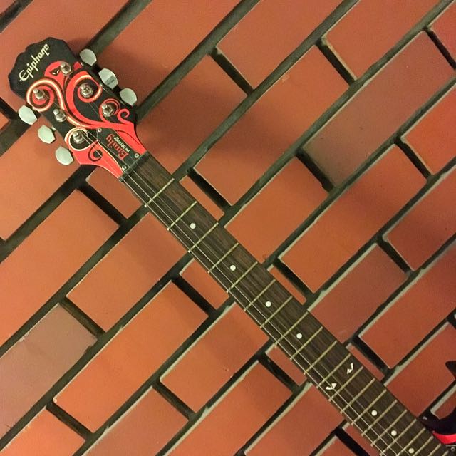 Epiphone Emily The Strange SG Guitar, Hobbies & Lifestyle, Musical