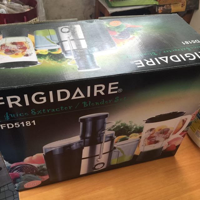 ((sold))Frigidaire fd5181 榨汁攪拌機套裝 juice extractor/blender set, 家庭電器, 廚房